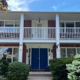 Bruce Manor