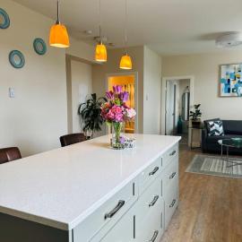 Oceana Retreat - Cozy 1BR suite with Outdoor Oasis