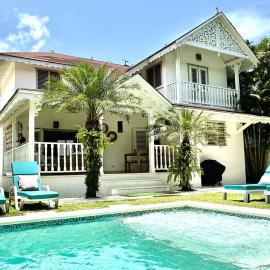 Villa 4Bdrms 3.5baths with pool, Jacuzzi and Starlink WiFi
