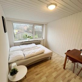 Double room 7 with Free Parking, hotel in Nørresundby
