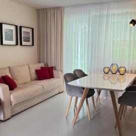 Cozy Apartment 15 Min to the Lake and Zurich, hotel a Horgen