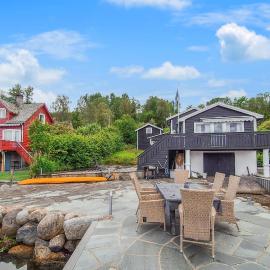 Gorgeous Home In Førde I Hordaland With Wifi, хотел в Erve