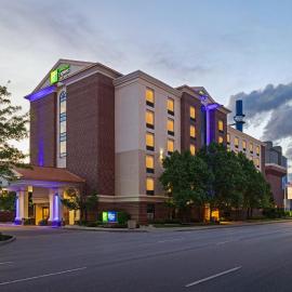 Holiday Inn Express & Suites Indianapolis Dtn-Conv Ctr Area by IHG, hotel en Indianápolis