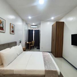 Stadard room good for 2 with hot shower