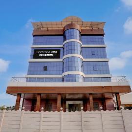 Townhouse Oak Karkamb Road Solapur Formerly Grand Residency, Hotel in Pandharpur