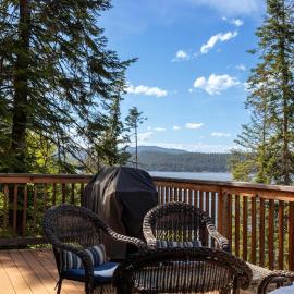 Lake CDA View 4BR Sleeps 12 Dog-Friendly, hotel a Harrison