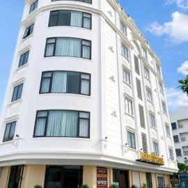 Royal Hotel Hải Phòng، فندق في Phục Lễ