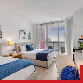 New High-Floor Studio Bay & Private Balcony, hotel in Hallandale Beach