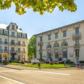 Garden & City Luxeuil Ex Le Métropole et Les Thermes, hotell i Luxeuil-les-Bains