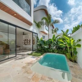 Stylish Tropical 1-Bedroom & 2-Bedroom Villa in Bingin
