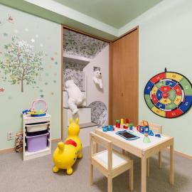 Kiryo Tama Riverside 100-inch theater and kids room where they can play