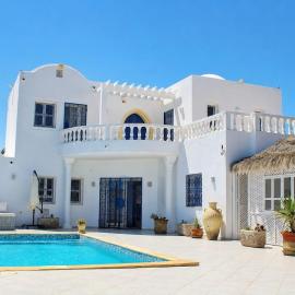 Villa Al Jazira piscine privée face à la mer