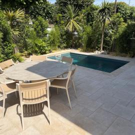 Villa Livia et sa piscine, proche de la mer