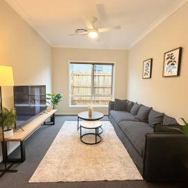 Silky Oak Stay - Brand New House in Griffin - Holiday Home, hotel a Griffin