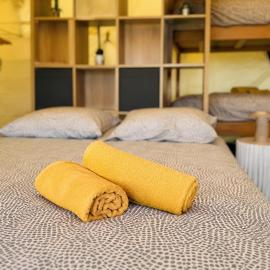 Lettenberg Valley Glamping at the foot of the Kemmelberg, hotel di Heuvelland