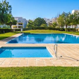 Spacious Apartment in Armação de Pêra with Sea View - 90 m²