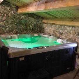 Maison charmante à Lanarce avec vue sur la montagne, jacuzzi., hotel sa Lanarce