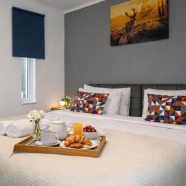 The Randolph 2 Bedroom Apartment- Free Parking Ideal for Contractors & Business Travellers