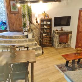 Apartamento rústico-moderno con zona chill out - Borredà, hotel en Borredá