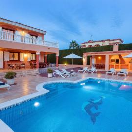 Villa close to Ibiza Town Sleeps 12, hotel in Can Furnet
