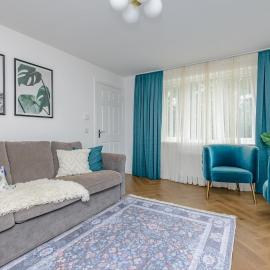 Stylish 5-Bed, 2-Bath House Near Edinburgh Centre
