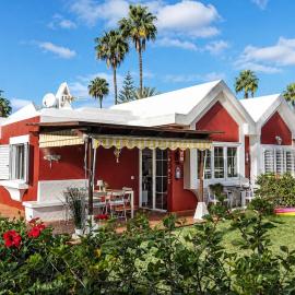 GuestReady - Los Tunos Family Pool, hotel in Maspalomas