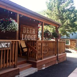 Red River में, होटल Deer Lodge