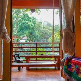 Tat Tvam Asi Organic Farm Stay - Bulbul, hotel u gradu Attigundi