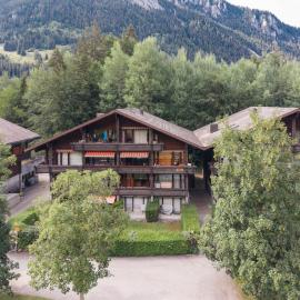 Cozy Diemtigtal Maisonette - Alpine Charm Parking
