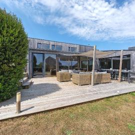 La villa Grand Ouest, hotel in Plounéour-Trez