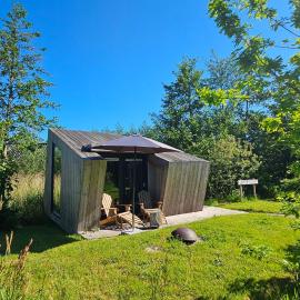 Tiny House De Skries, хотел в Westergeest
