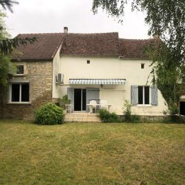 Suilly-la-Tour में, होटल Maison de Campagne