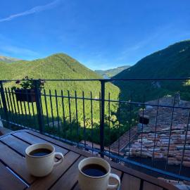 La casina di Viola, Hotel in Posticciola