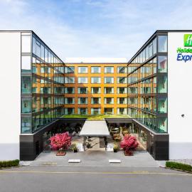 Holiday Inn Express Zürich Airport by IHG, hôtel à Rümlang