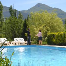 Gite Des Sibourgs - Piscine & Clim, hotel u gradu Burdo