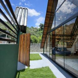 Casa na Serra de Petrópolis Chalé p Família, hotel in Duque de Caxias