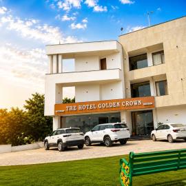 The hotel golden crown, hotel em Baddi