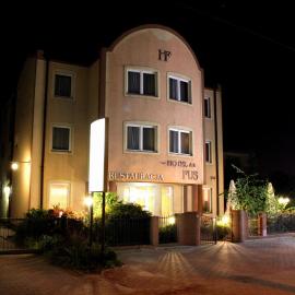 FusGym Resort, hótel í Ożarów Mazowiecki