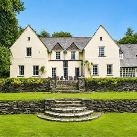 Rhowniar Country Estate with Hot tub, hotel din Tywyn