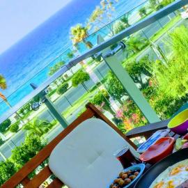 WEDAT APART On the beach Moda Marine Residence, hotel en Alanya