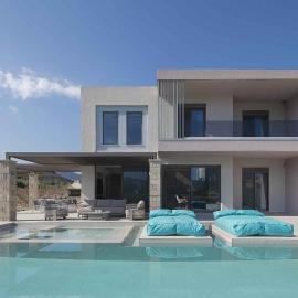 Atriora Luxury Villa - Private Pool & 150m to sea!