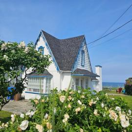Chalet Les Flots Bleus Vue sur le Saint-Laurent, hotel a Rimouski