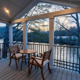 Fox River Tiny Luxury Living with River Views