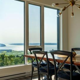 Luxury Coffee Bean Condo - Pool & Stunning View โรงแรมในบี-แซ็ง-ปอล