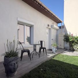 Air-conditioned studio with terrace 5 min to Metro Line 14
