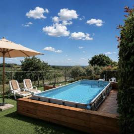 Agriturismo Colle del Sole With Swimming Pool: Porcari'de bir otel