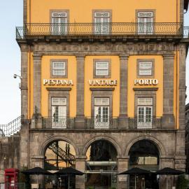 Pestana Vintage Porto Hotel & World Heritage Site, хотел в Порто