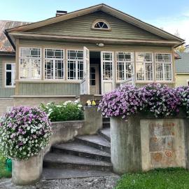 Väike-Liiva Villa