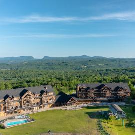 Burke Mountain Hotel、East Burkeのホテル