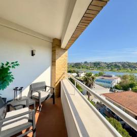 Balcony with Douro River View · Stay Near Porto, hotell sihtkohas Valbom